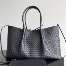 보테가 베네타  피나코테카 43